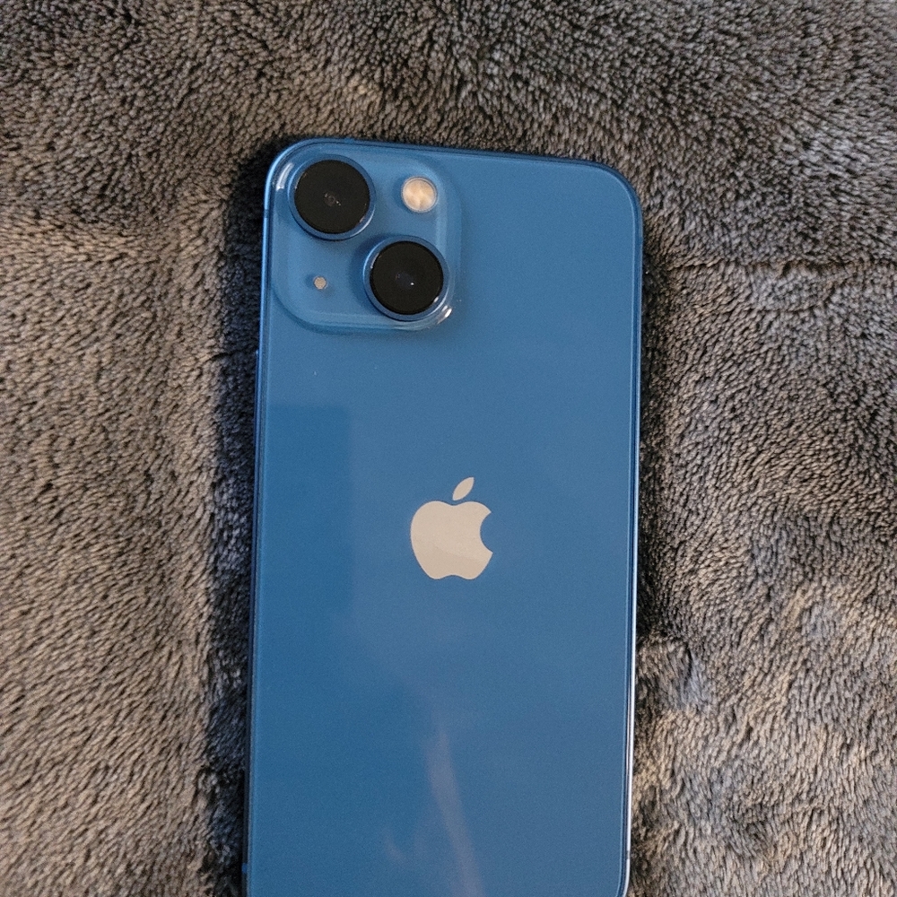 iPhone Blue 128gb (Unlocked)